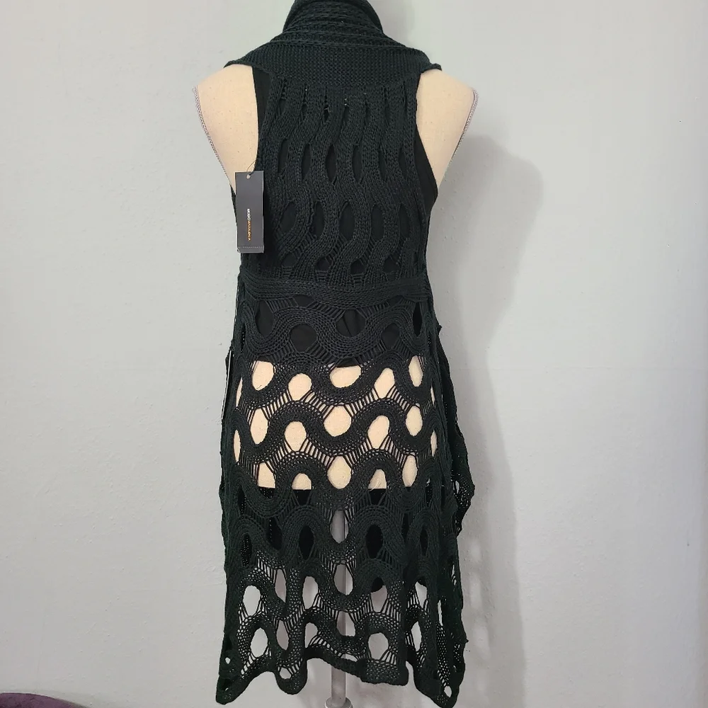 BCBGMaxAzria Knitted Vest Size‎ Medium